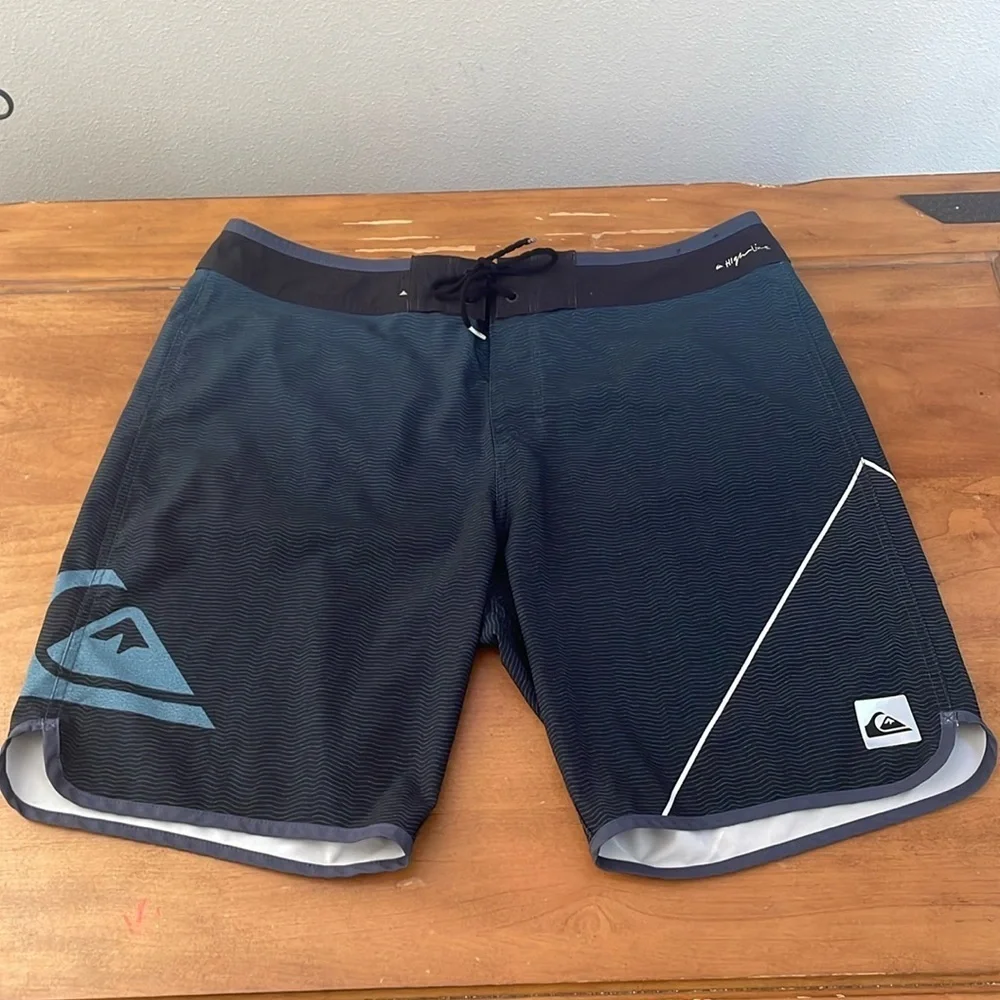 Quicksilver High Line Board Shorts Size 38